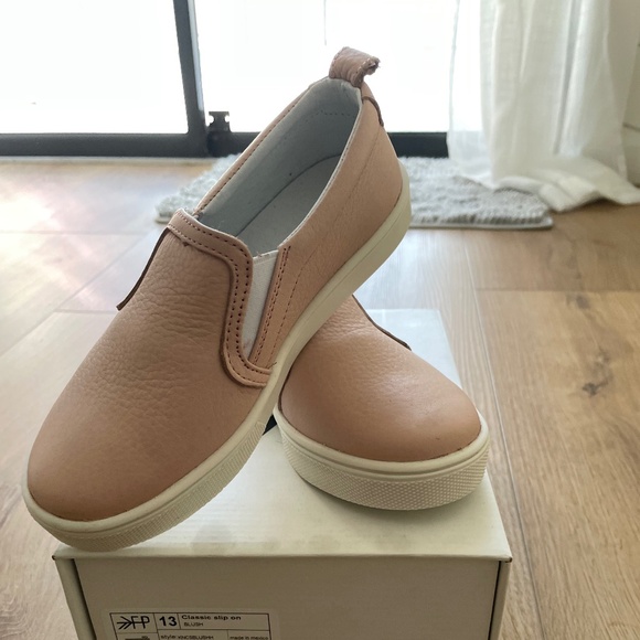 Freshly Picked Blush Slip Ons Size 13 - Picture 1 of 3